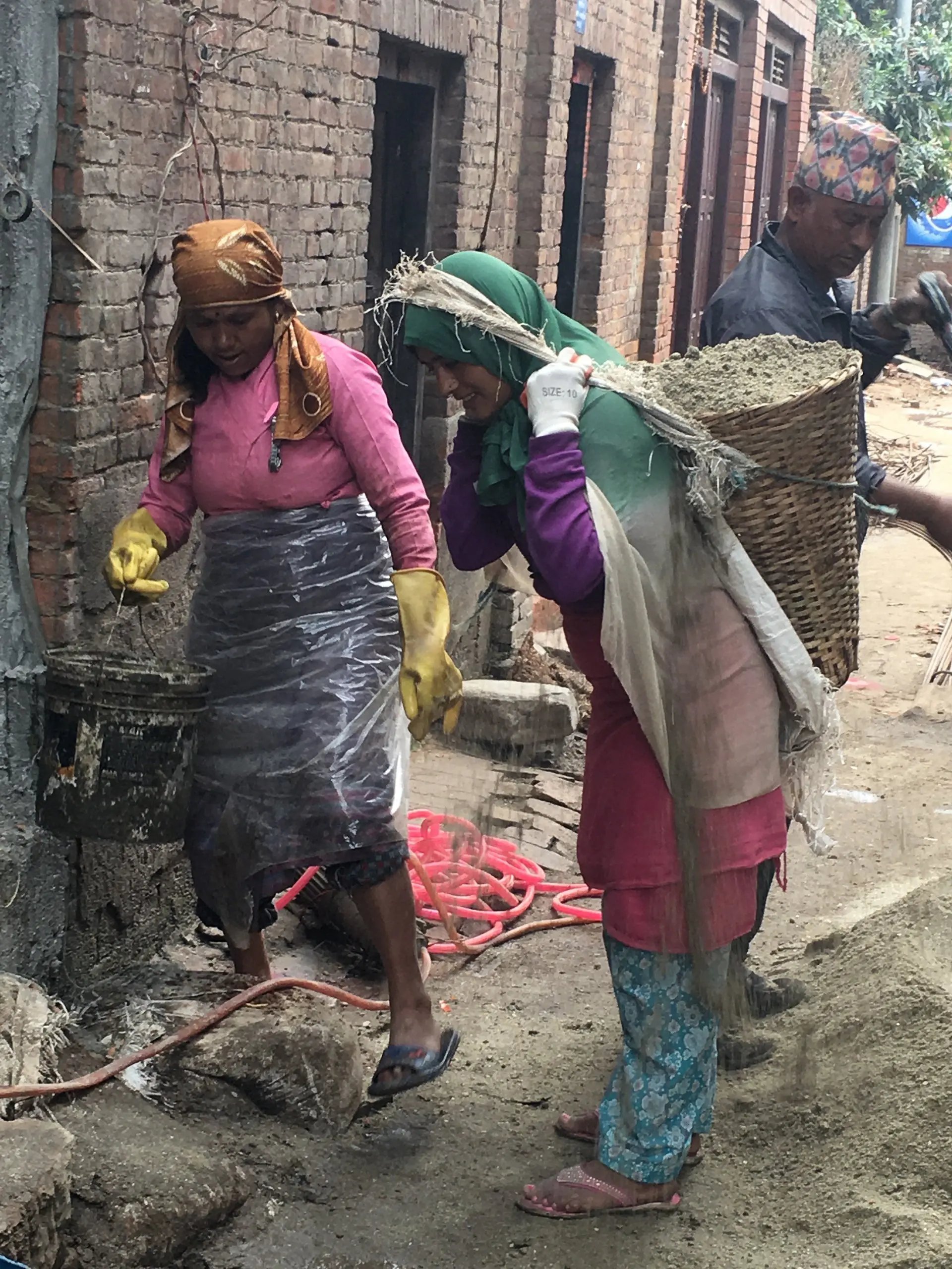 Nepalesinnen bei der Arbeit