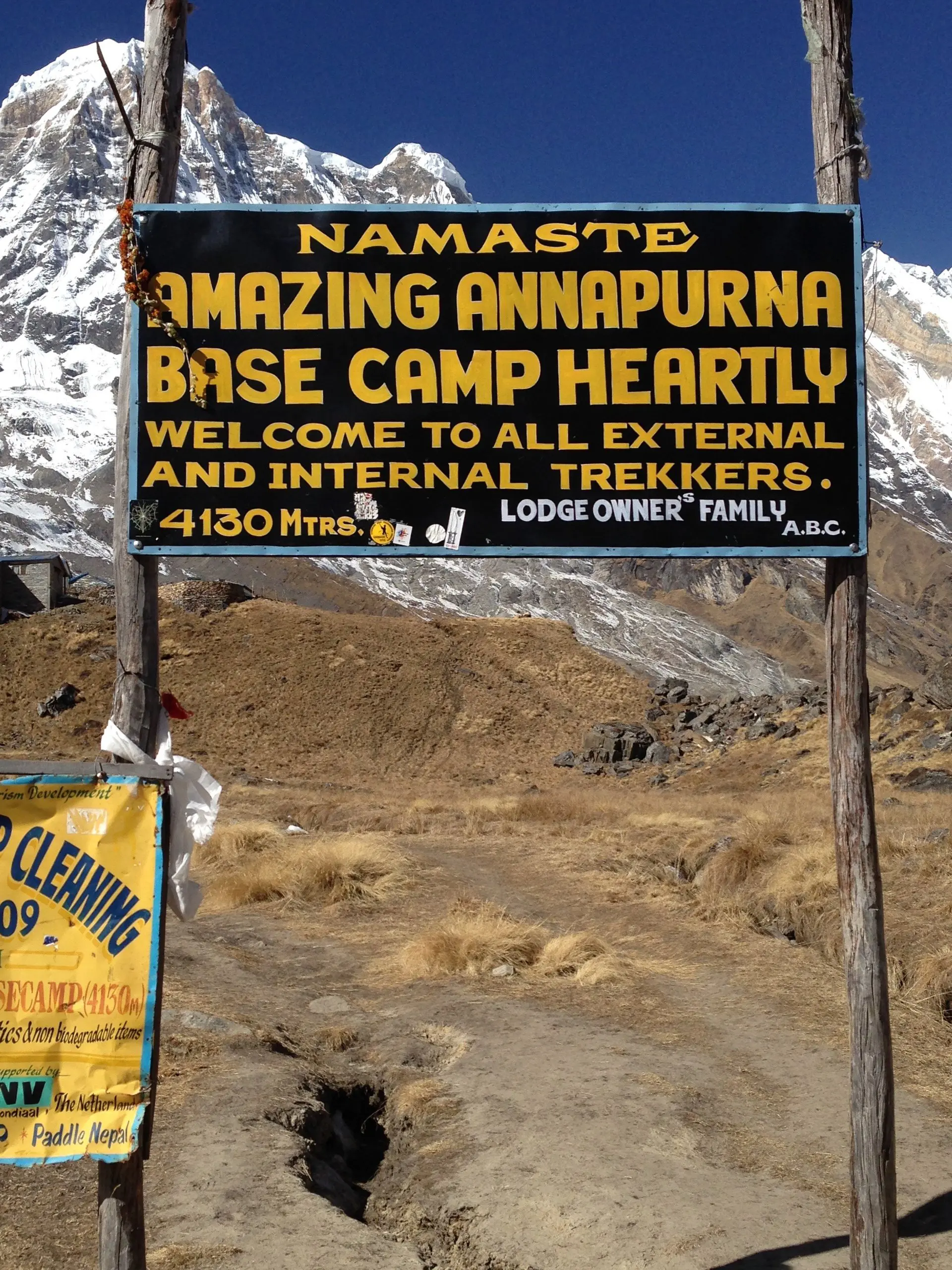 Schild des Annapurna Base Camps