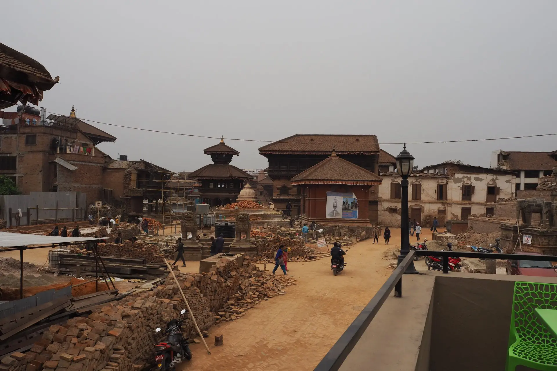 Trümmer nach dem Erdbeben 2015