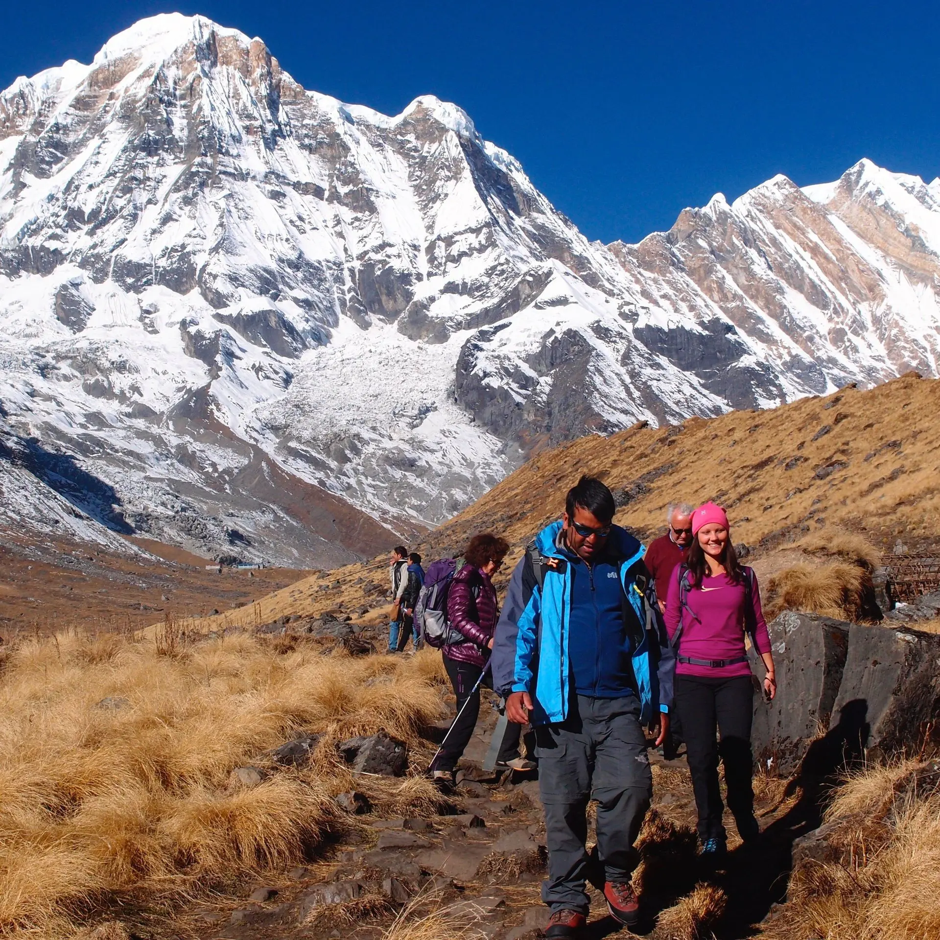 Tour am Fuß der Berge